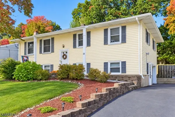 12 Mirror Pl, Jefferson Twp., NJ 07448