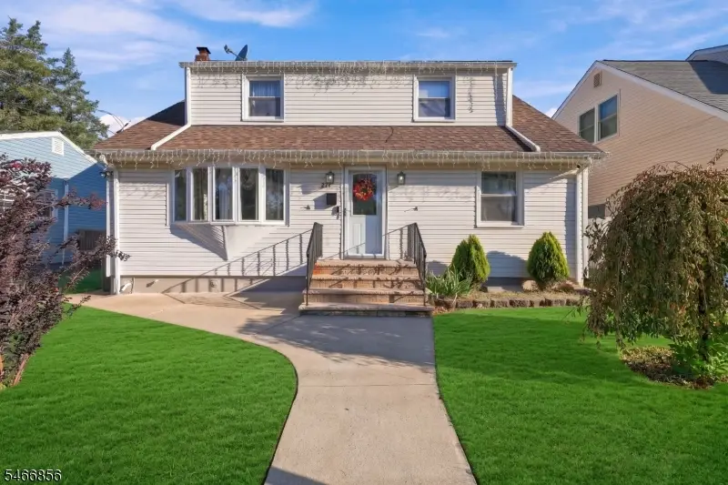 277 Orchard St, Rahway, NJ 07065 - #1