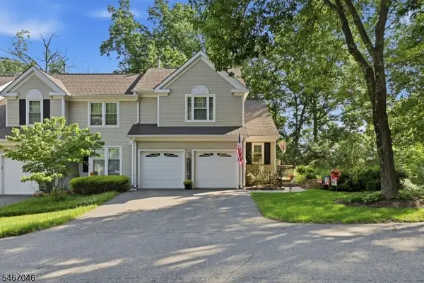 2 Rainier Ct, Allamuchy Twp., NJ 07840