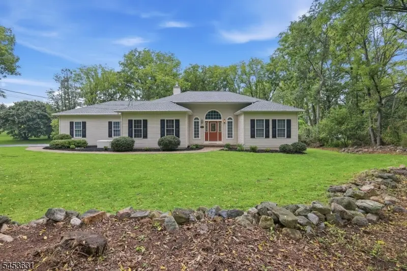 29 Tamarack Rd, White, NJ 07823 - #1