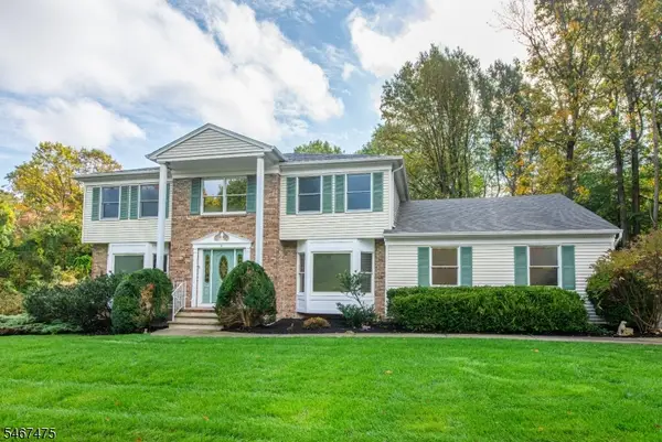 4 Stratford Dr, Randolph Twp., NJ 07869