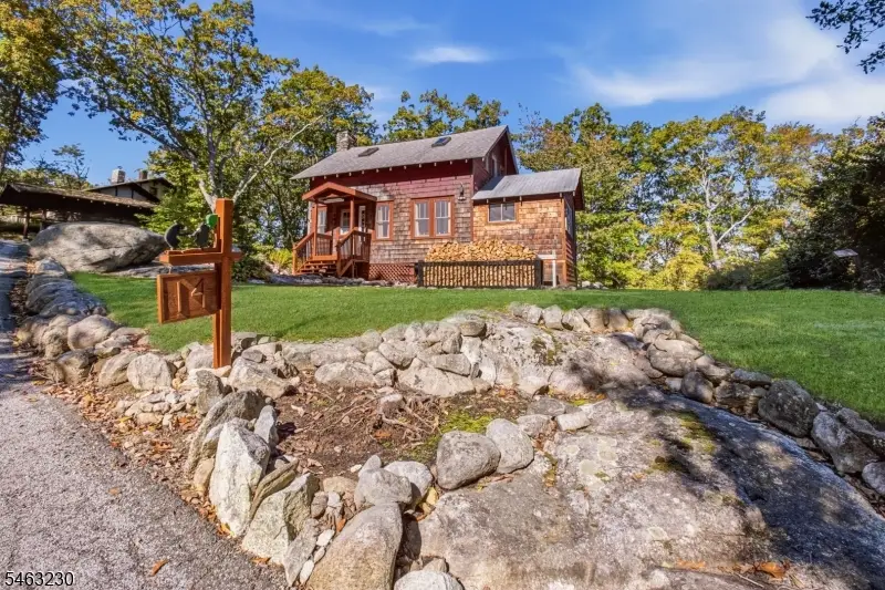 14 Saugtaug Trl, Byram, NJ 07821 - #3