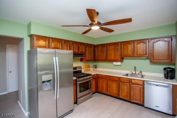 3 Munsee Trl, Branchburg Twp., NJ 08876