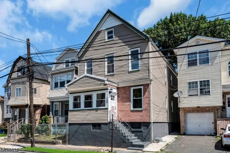 130 19th Ave, Irvington, NJ 07111 - #1