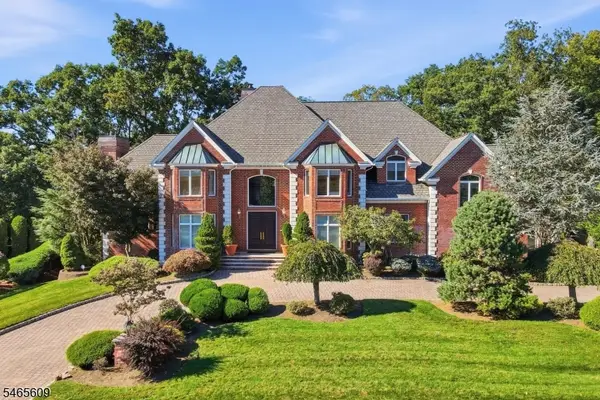 54 Burnet Hill Road, Livingston Twp., NJ 07039