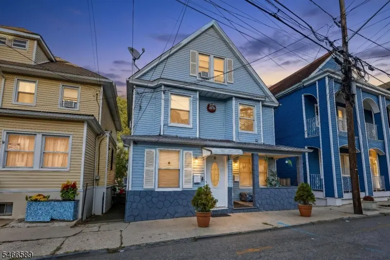 9 Lowden St, Elizabeth, NJ 07208 - #1