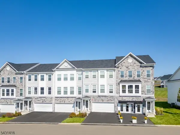 9 Bedford Way, East Hanover Twp., NJ 07936