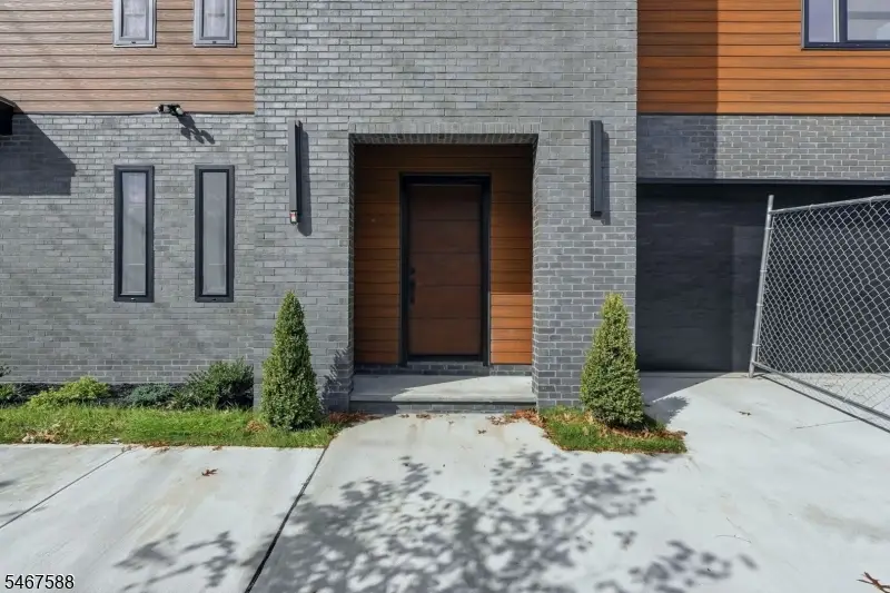 97 9th Ave, Newark, NJ 07107 - #3