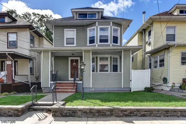 84 Grove St, Elizabeth City, NJ 07202