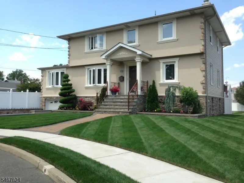 16 Park St, South Hackensack, NJ 07606 - #2