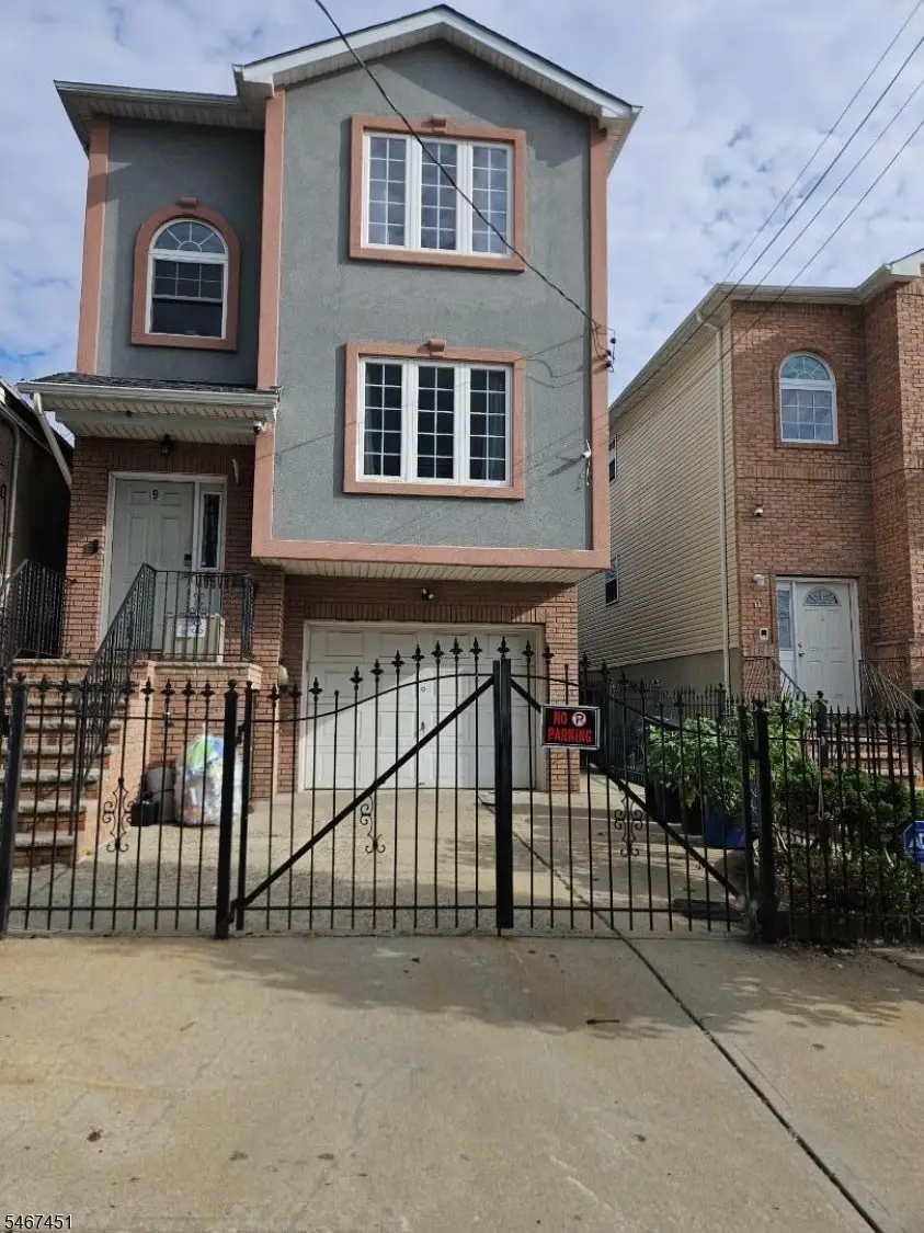 9 Stanton St, Newark, NJ 07114 - #1