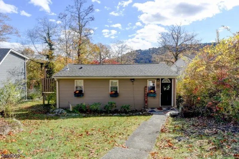 9 Woods Rd, Sandyston, NJ 07826 - #1