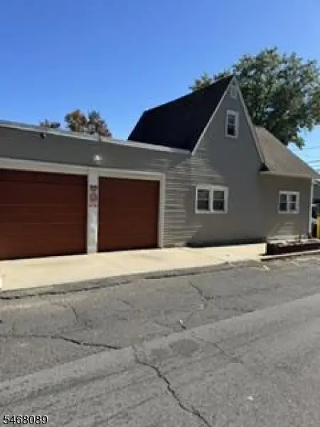 9 Woodside Pl, Newark City, NJ 07104