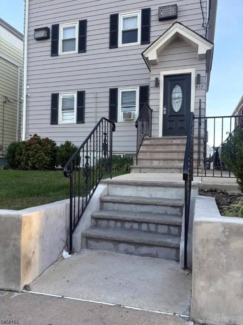812 W Grand St, Elizabeth, NJ 07202 - #1