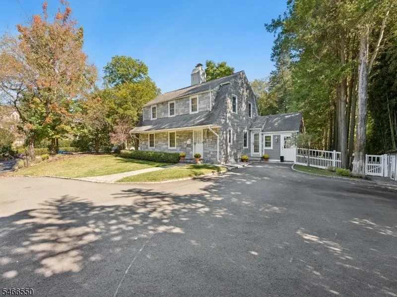 68 Crescent Pl, Millburn, NJ 07078 - #2