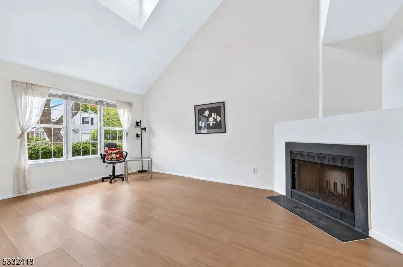 268 Edgeware Ct, Franklin, NJ 08873 - #3