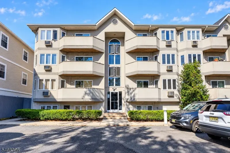 776-784 N 6th St #6, Newark, NJ 07107 - #1