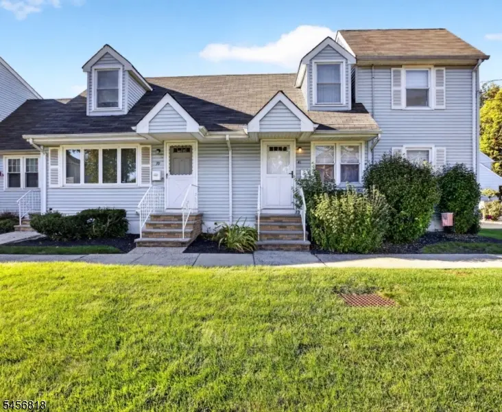 41 School St, Clark, NJ 07066 - #1