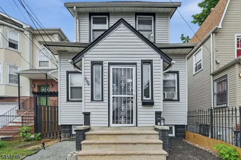 239 S 19th St, Newark, NJ 07103 - #1