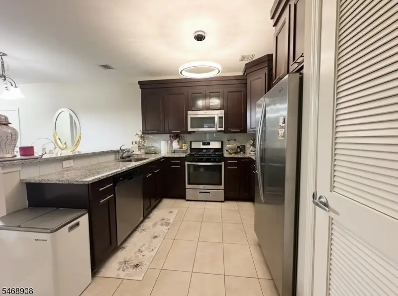 102 E Elizabeth Ave #412, Linden, NJ 07036 - #3