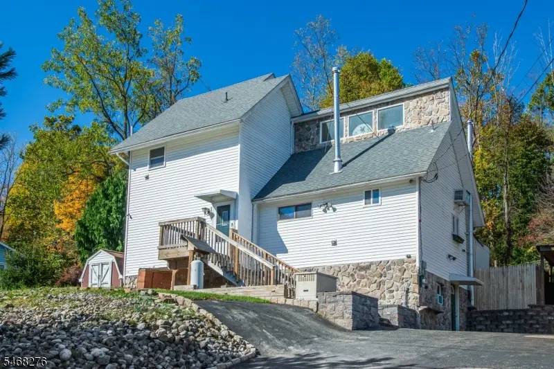 51 Zinnia Dr, Glenwood, NJ 07418 - #2
