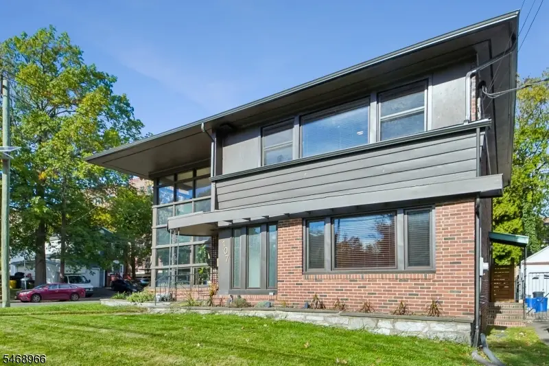 107 Hansbury Ave, Newark, NJ 07112 - #3