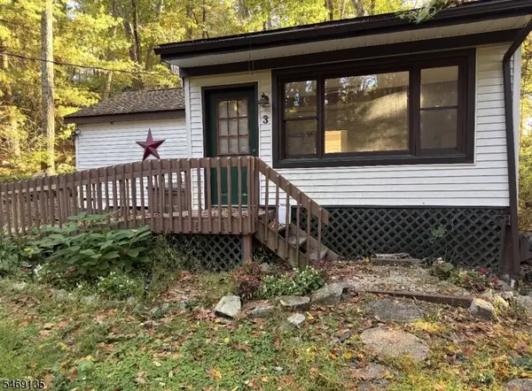 3 Pochuck Dr, Vernon Twp., NJ 07461