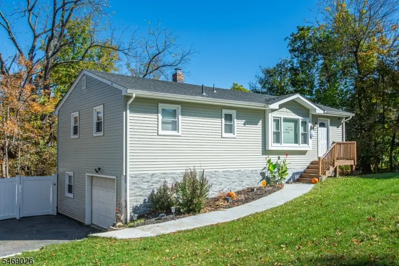3 Gardenia Rd, Glenwood, NJ 07418 - #1
