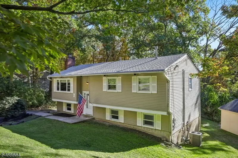 54 Cedar Ridge Dr, Vernon, NJ 07462 - #1