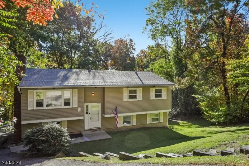 54 Cedar Ridge Dr, Vernon, NJ 07462 - #2
