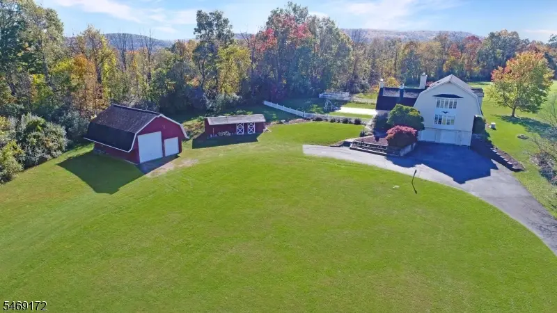 5 Collinswood Ln, Knowlton, NJ 07832 - #3