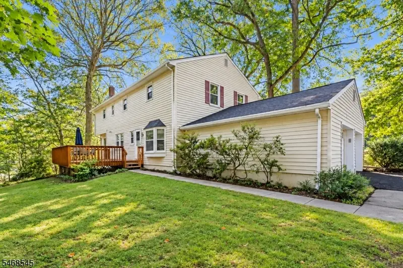 8 Hathaway Dr, New Providence, NJ 07974 - #2
