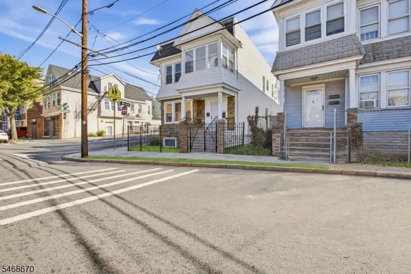 354 Clinton Pl, Newark, NJ 07112 - #2
