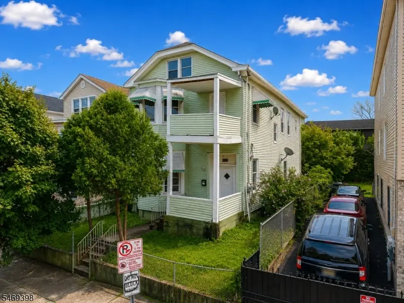 270-272 Hamilton Ave, Paterson, NJ 07501 - #1