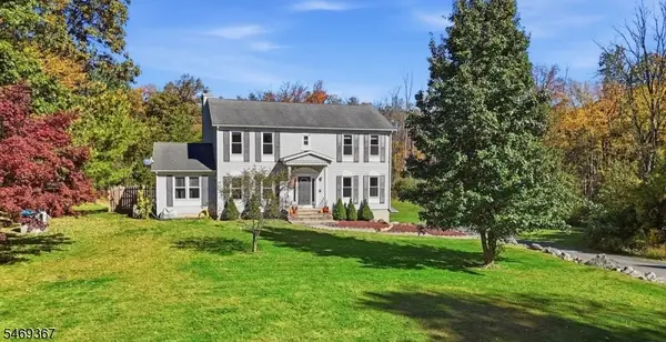 26 Countryside Rd, Knowlton Twp., NJ 07832