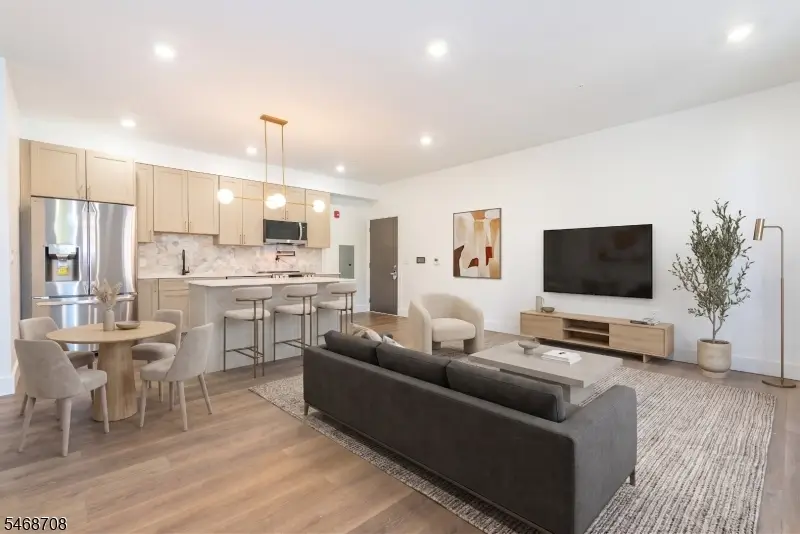 21 Lincoln Park #100, Newark, NJ 07102 - #1