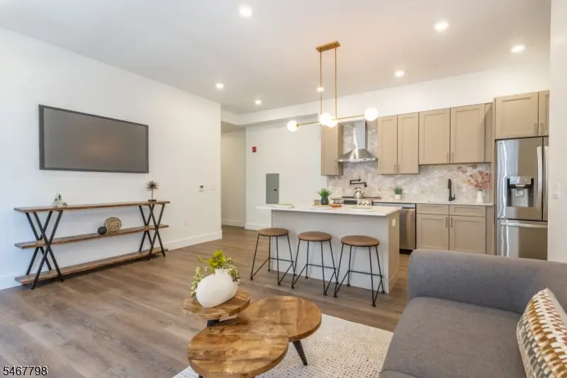 21 Lincoln Park #203, Newark, NJ 07102 - #2