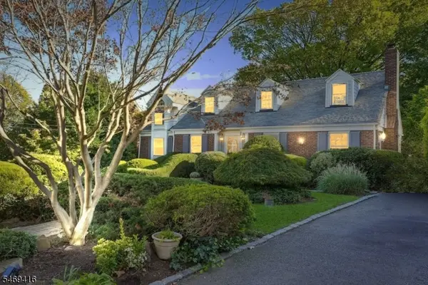 85 Chelsea Rd, Clifton City, NJ 07012
