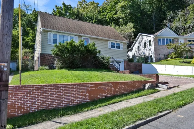 31 Dewey Avenue, Clifton, NJ 07013 - #1