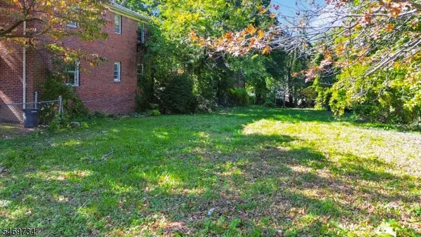 165 S Munn Ave, East Orange City, NJ 07018
