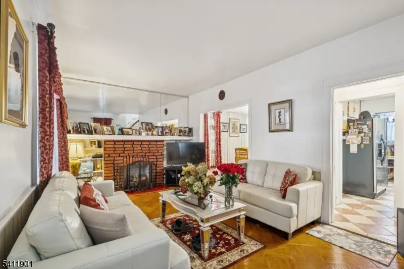 7 Wolf Pl, Irvington, NJ 07111 - #1
