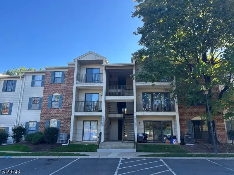 37 Fisher Drive, Franklin Park, NJ 08823 - #1