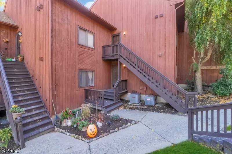 6 Baily Bunion Ct #7, Vernon, NJ 07462 - #2