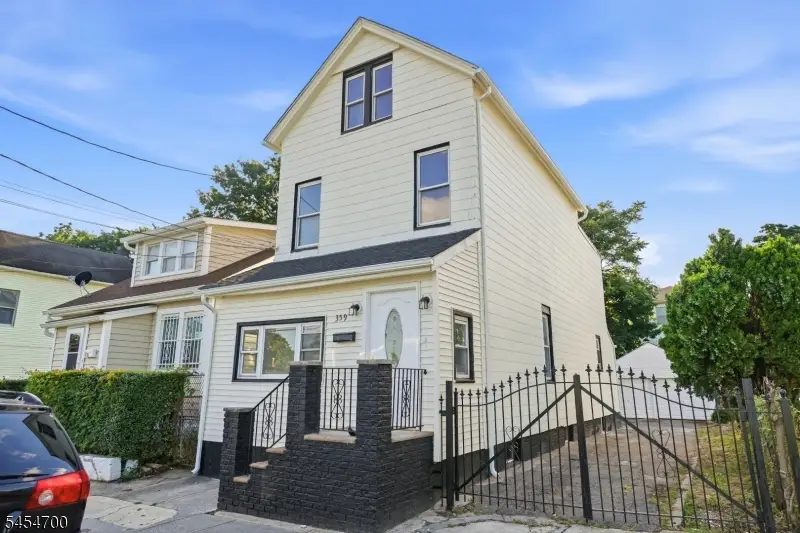359 S 18th St, Newark, NJ 07103 - #2