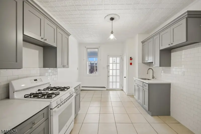 101 Warwick St, Newark, NJ 07105 - #2