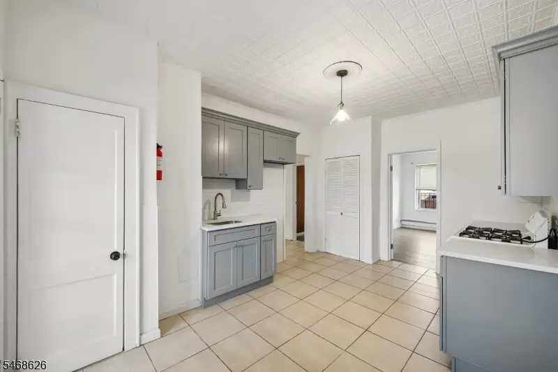 101 Warwick St, Newark, NJ 07105 - #3
