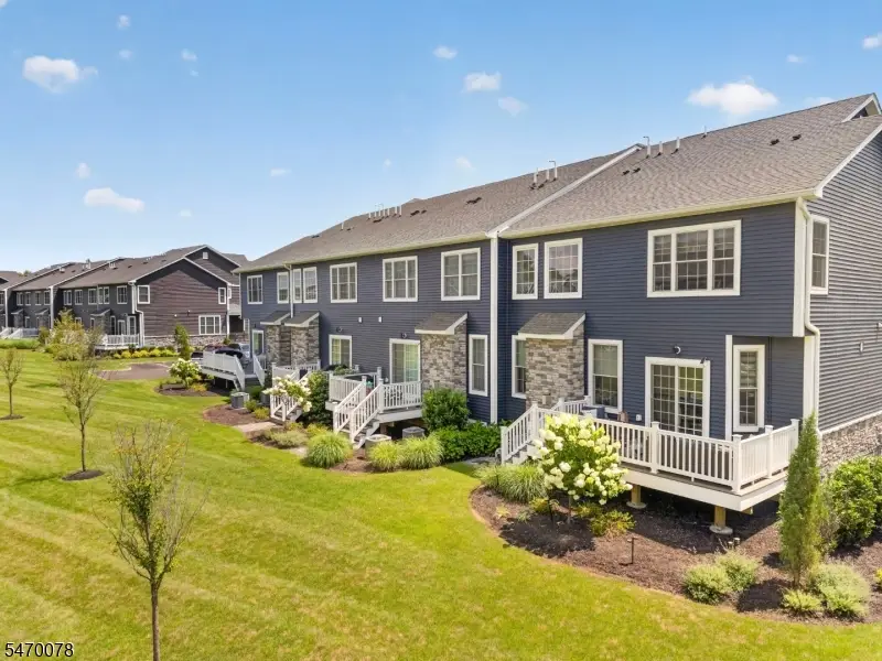 105 Valentino Dr, Old Bridge, NJ 08857 - #3