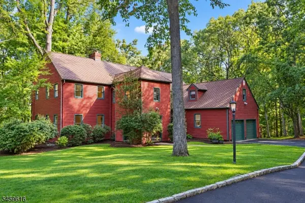 136 Crest Dr, Berkeley Heights Twp., NJ 07901