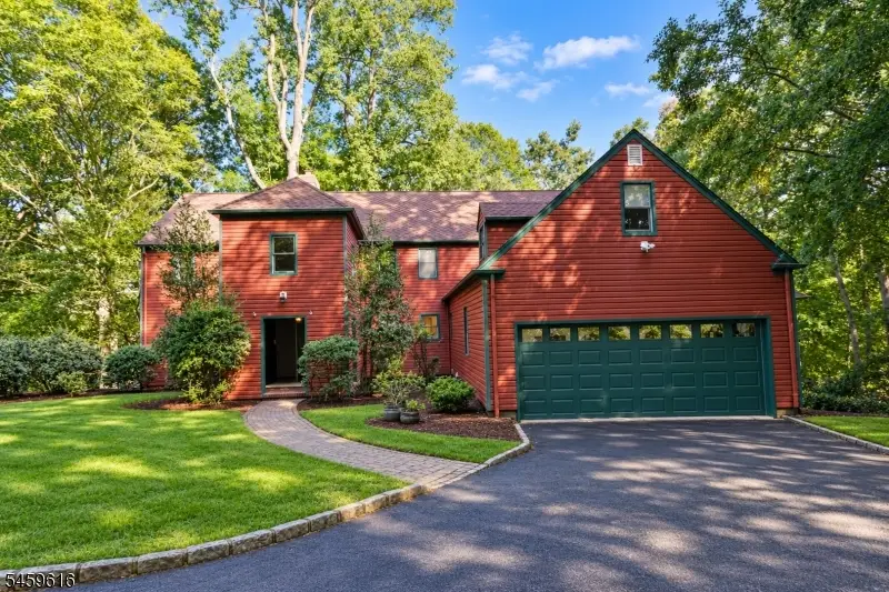 136 Crest Dr, Berkeley Heights, NJ 07901 - #2
