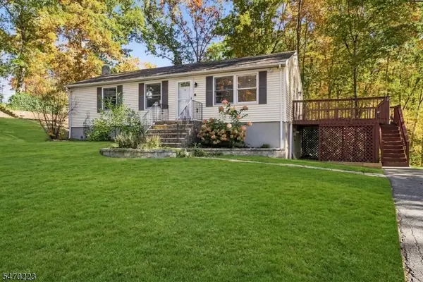 25 Essex Rd, Wantage Twp., NJ 07461